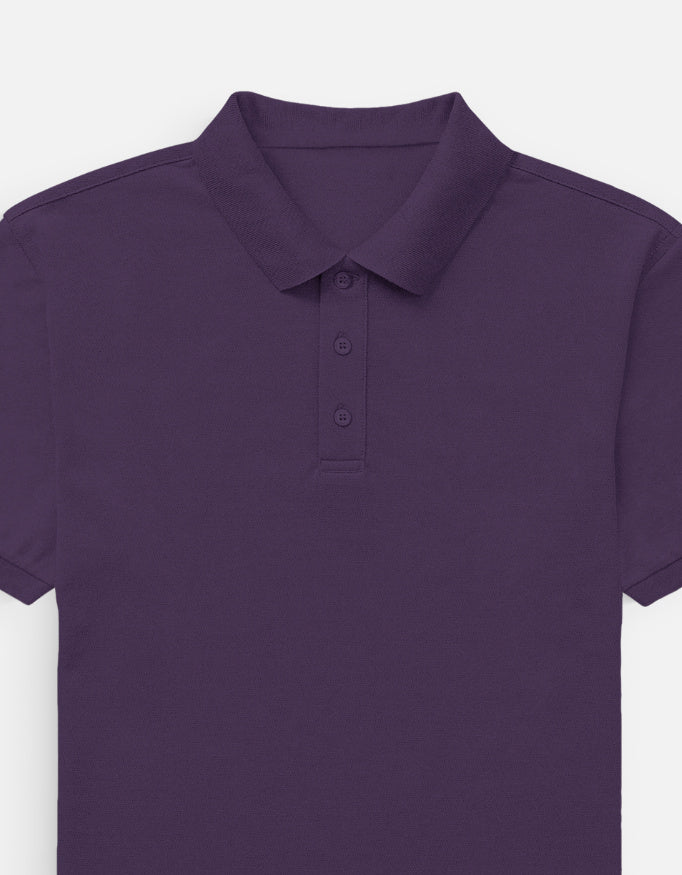 Man wearing a Dumkee  purple polo shirt and white cap