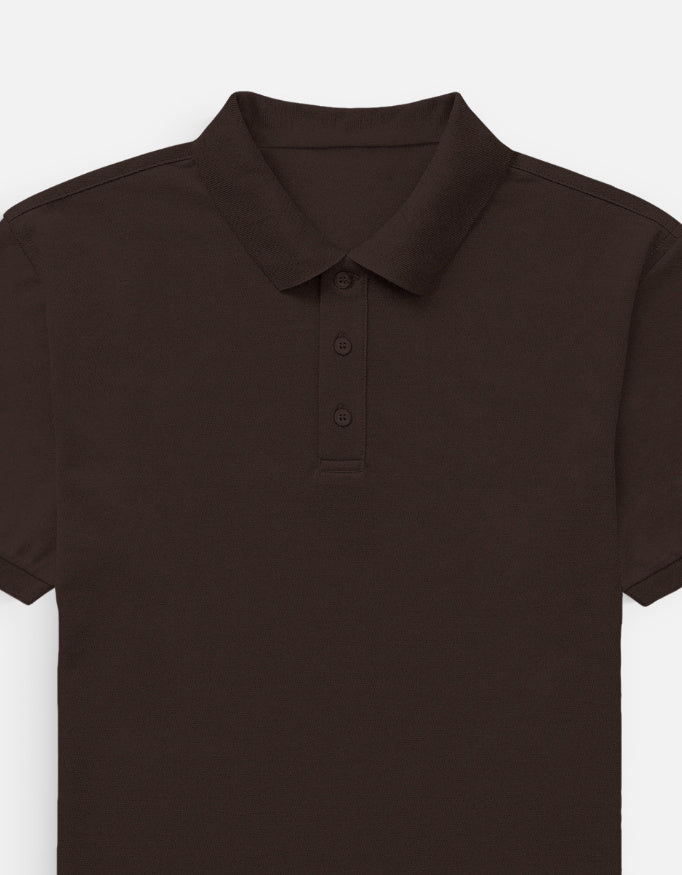 Person wearing a Dumkee Coffee  brown polo shirt