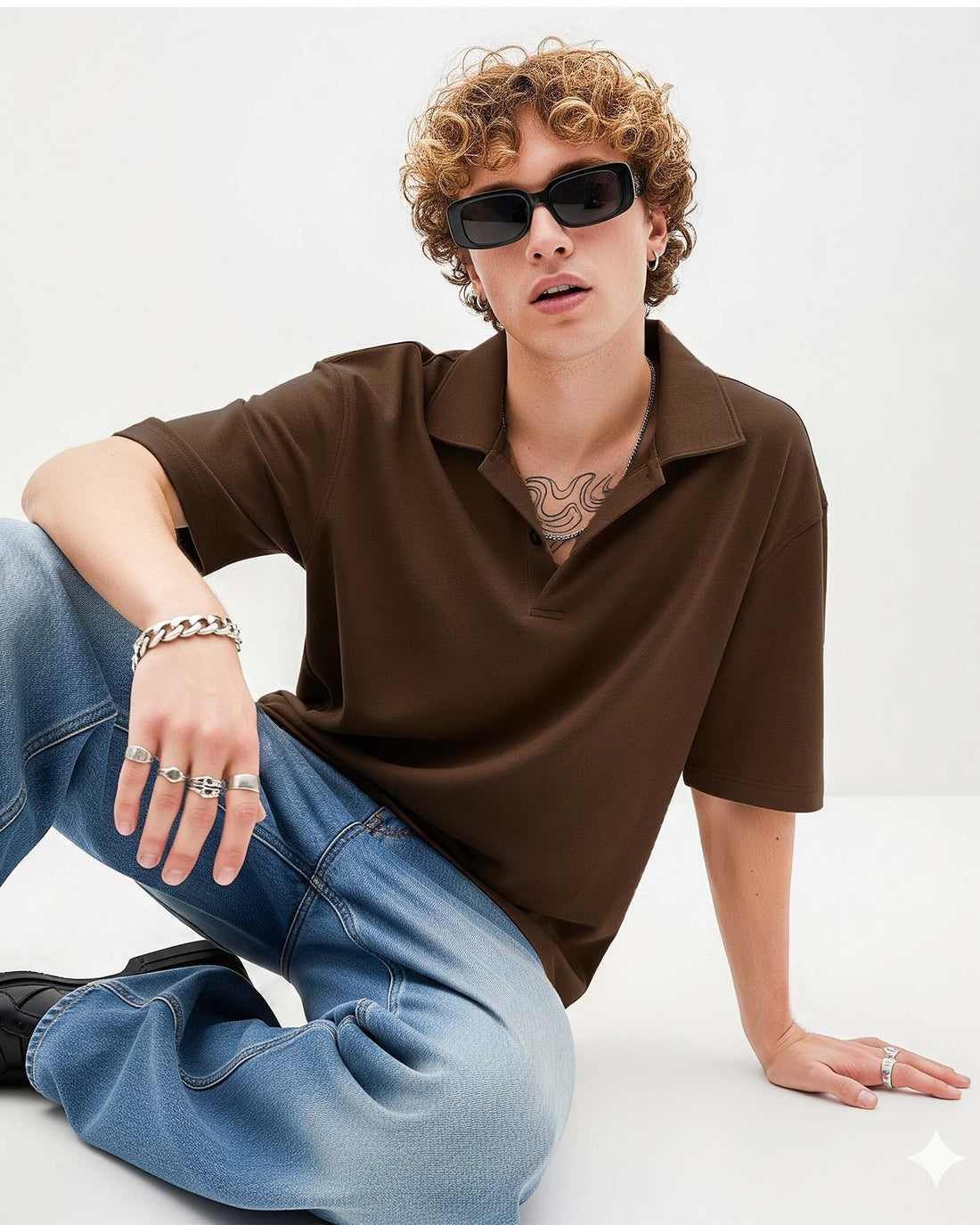 Person wearing a Dumkee Coffee  brown polo shirt