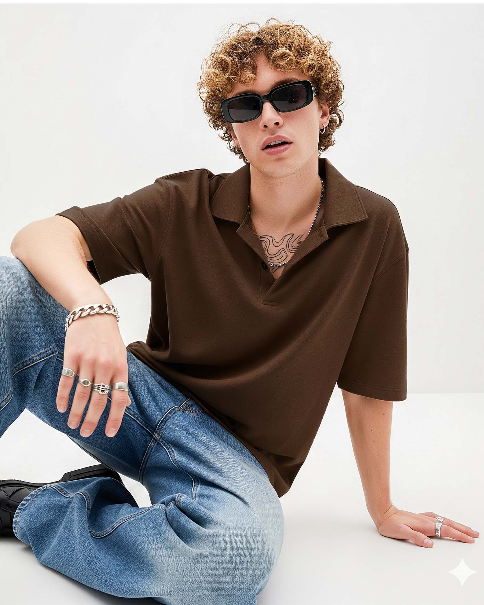 Person wearing a Dumkee Coffee  brown polo shirt